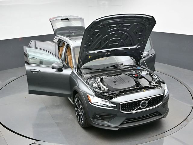 New 2026 Volvo V60 B5 Cross Country Ultra w/ Protection Package Premier AWD/4WD image 52