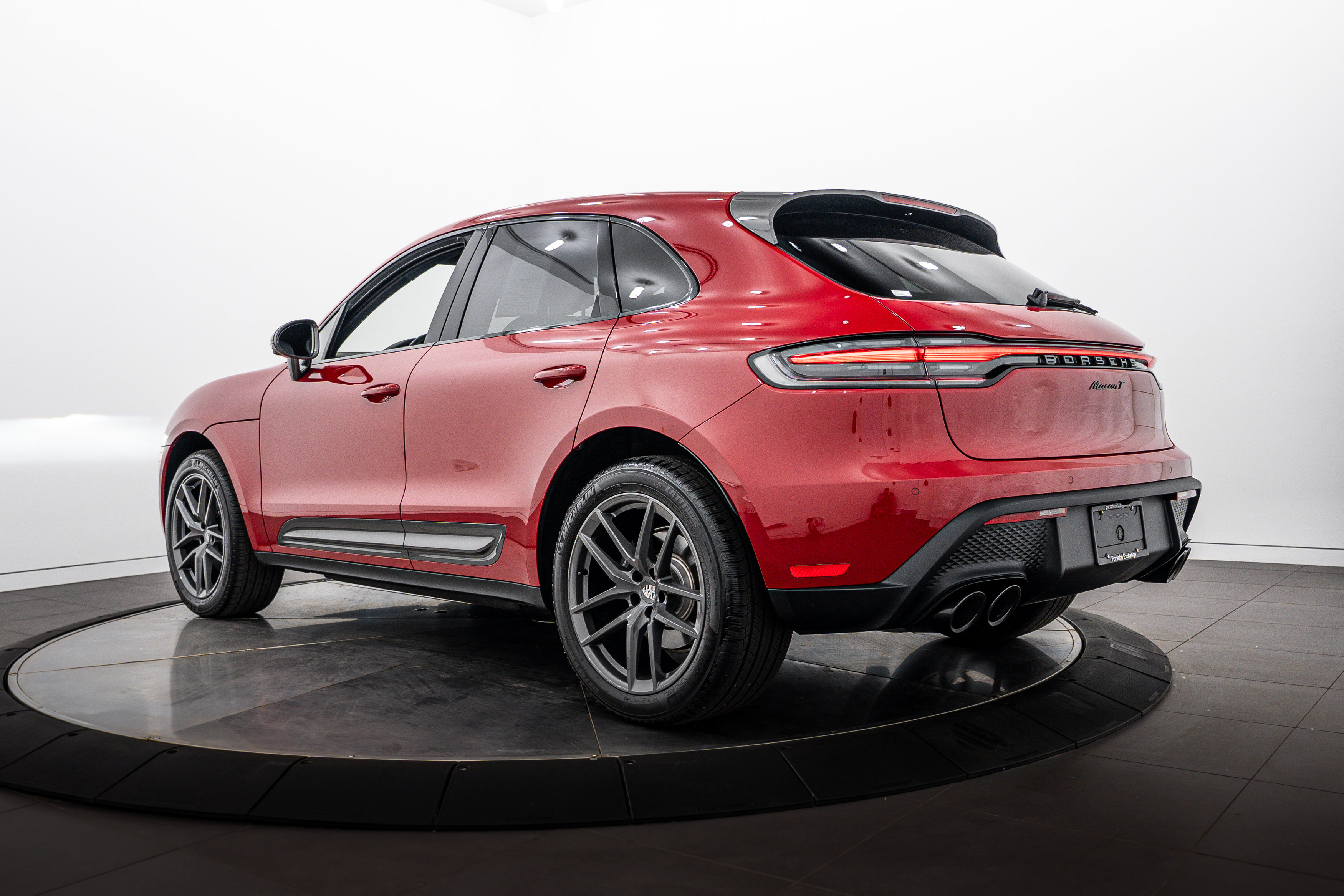 Certified 2026 Porsche Macan Turbo AWD/4WD image 3