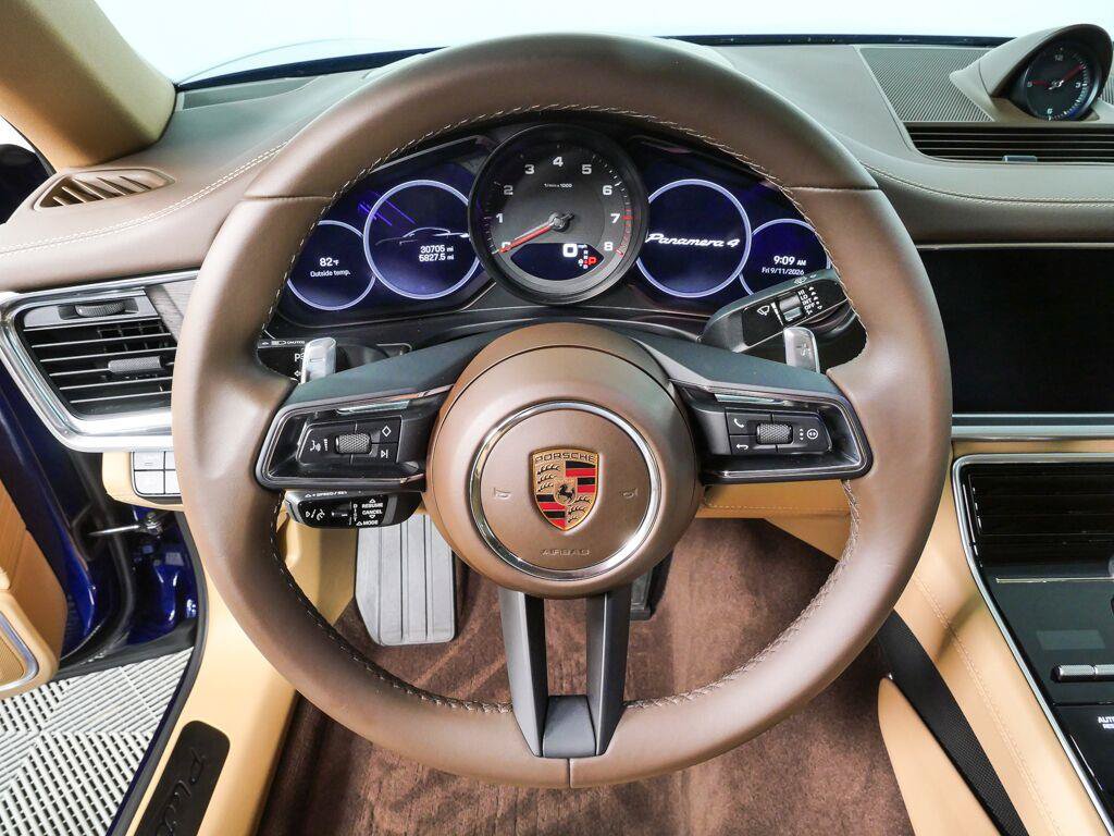 Certified 2023 Porsche Panamera 4 Platinum Edition AWD/4WD image 9
