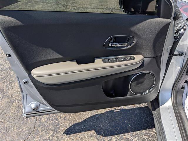 Used 2022 Honda HR-V EX image 11