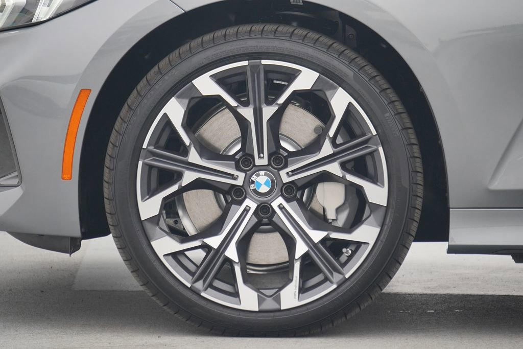 Used 2025 BMW 330i xDrive Sedan w/ Premium Package image 5