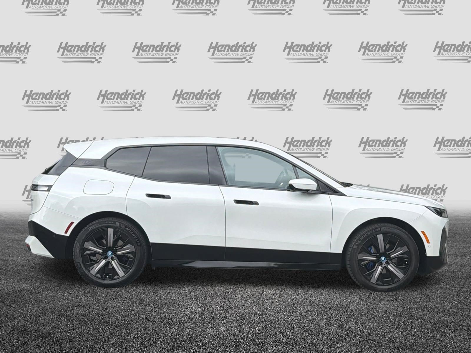 Used 2024 BMW iX xDrive50 w/ Sport Package AWD/4WD image 3