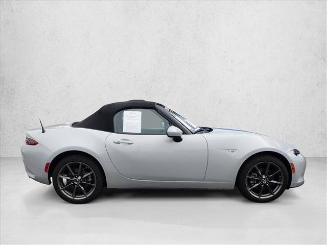 Used 2019 MAZDA MX-5 Miata Grand Touring RWD image 5