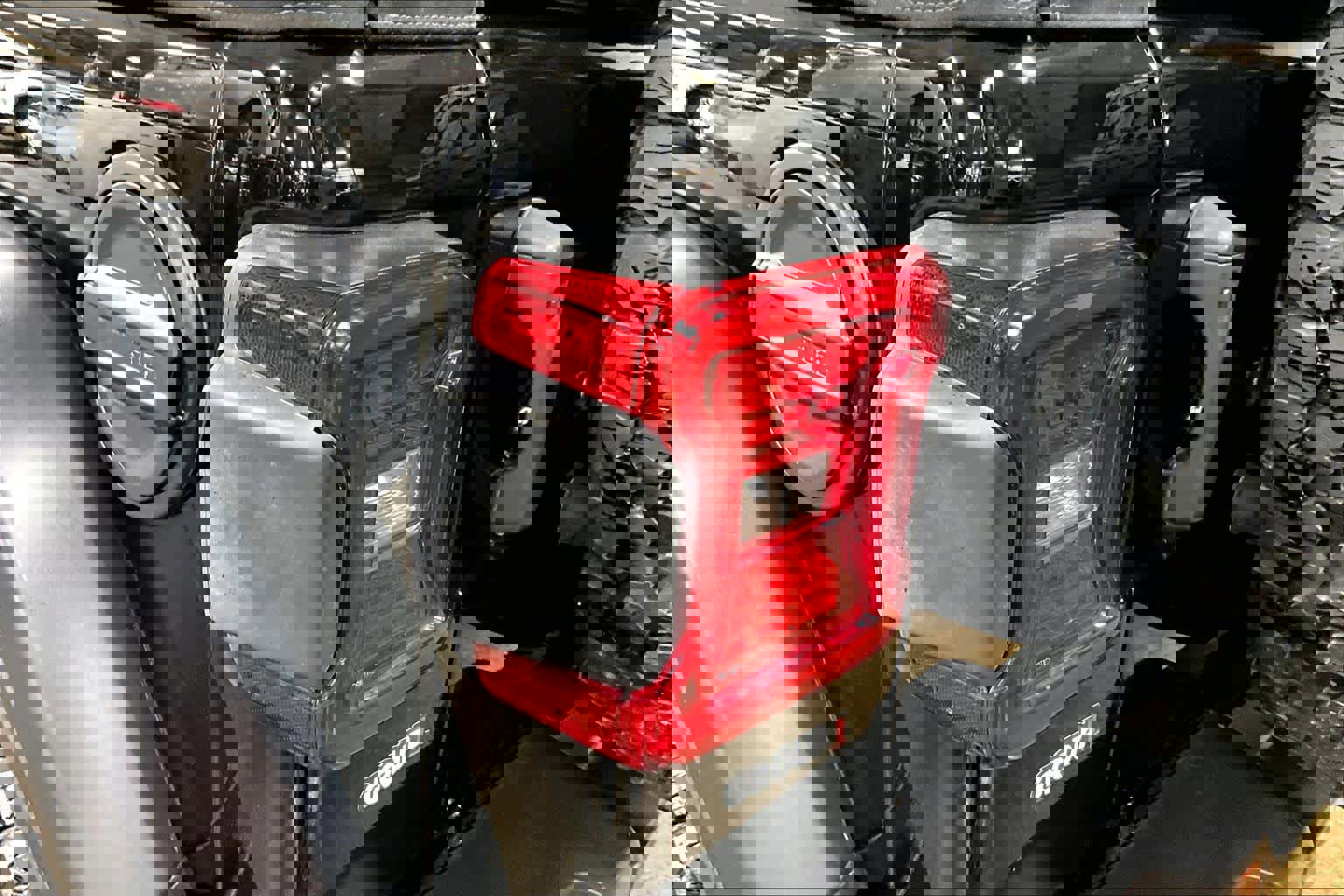 Used 2024 Jeep Wrangler Unlimited Rubicon image 25