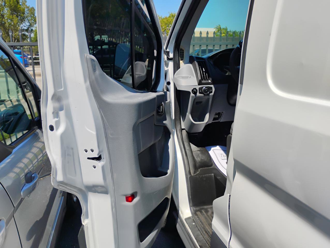 Used 2015 Ford Transit 150 130 Low Roof RWD image 2