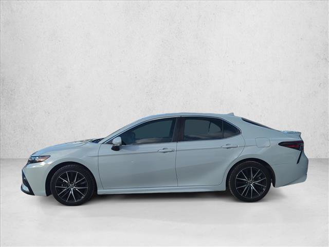 Used 2023 Toyota Camry SE FWD image 5
