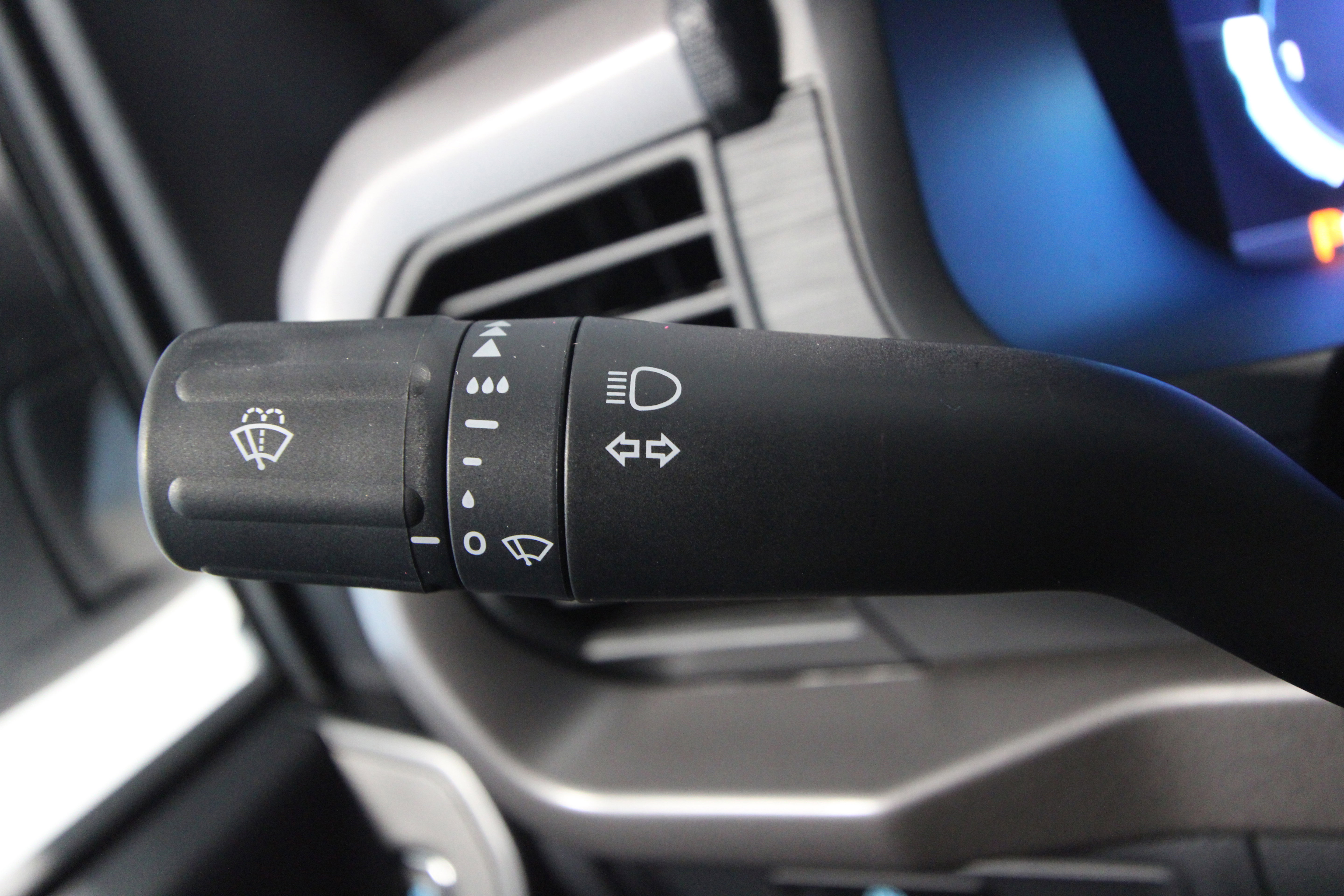 New 2025 Ford F150 XL w/ Equipment Group 103A High image 10