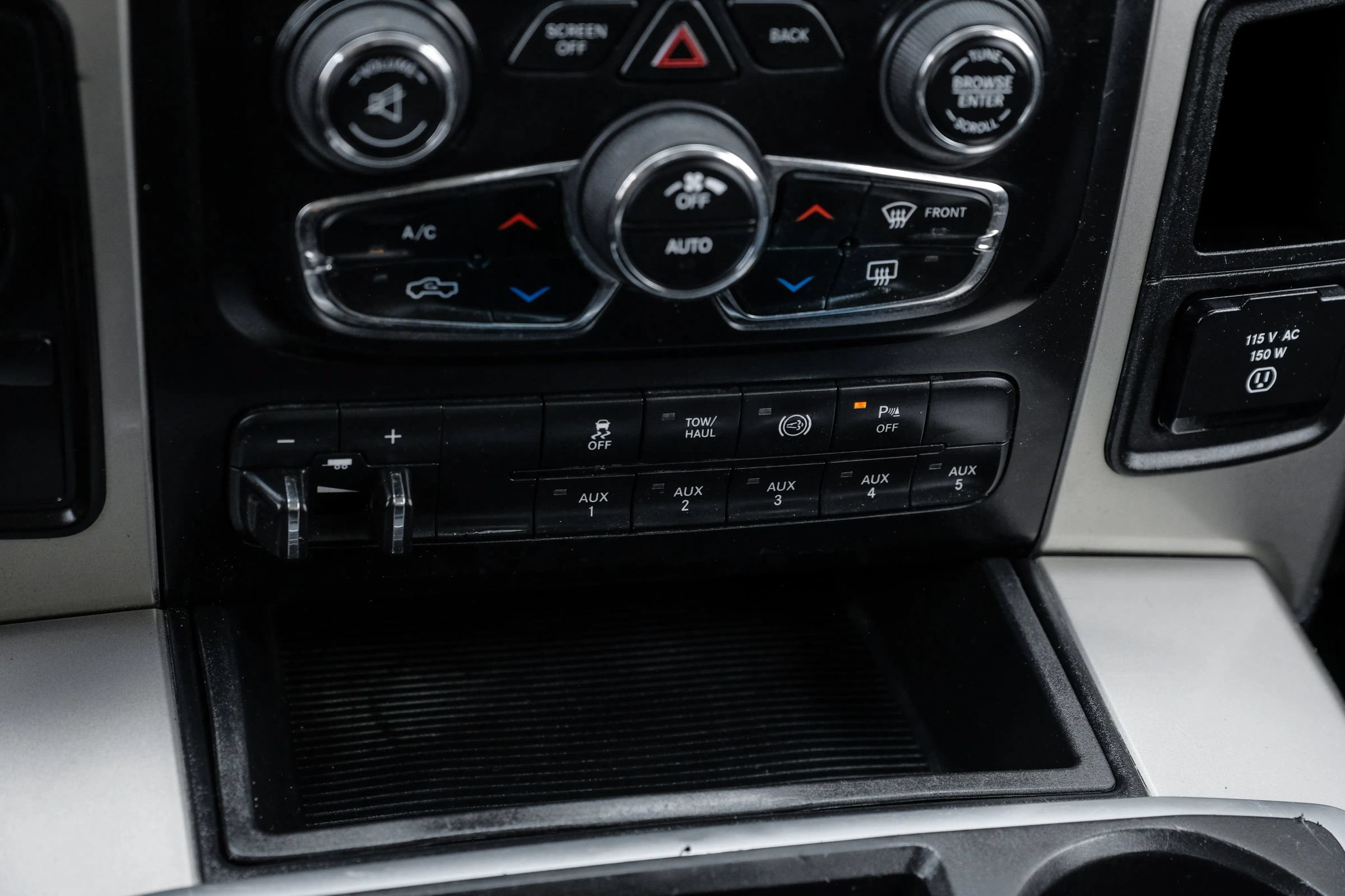 Used 2015 RAM 3500 Big Horn AWD/4WD image 30