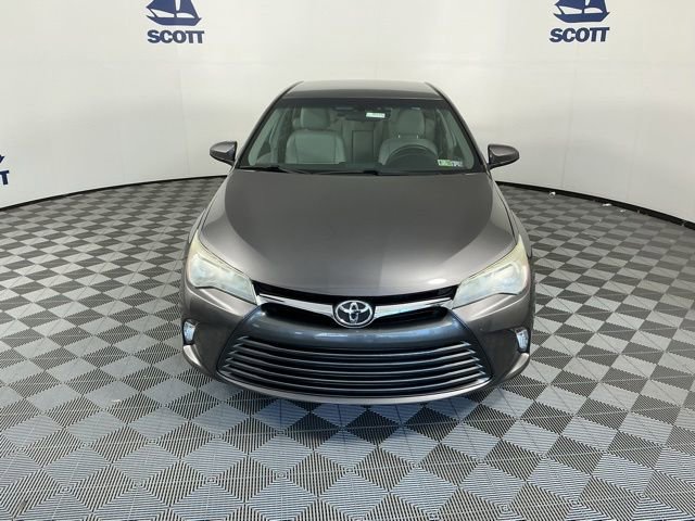 Used 2015 Toyota Camry LE FWD image 2
