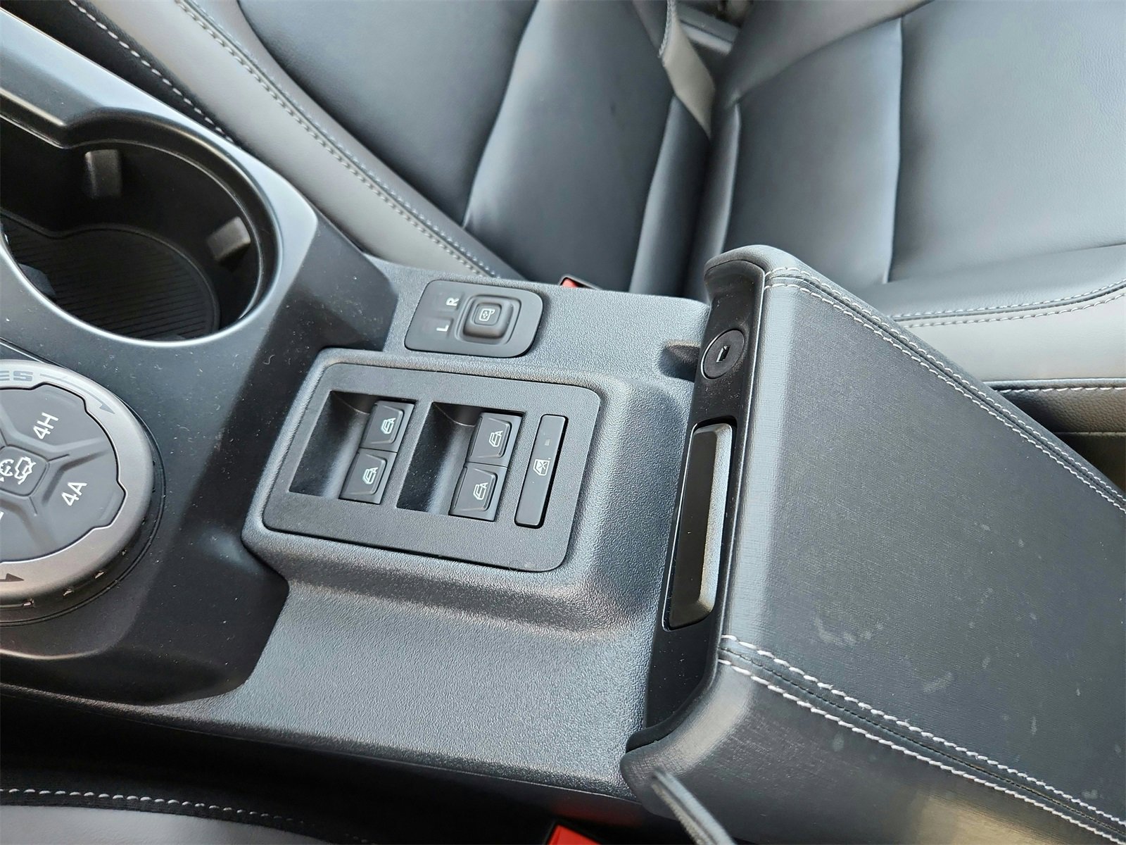 New 2025 Ford Bronco Outer Banks w/ Sasquatch Package image 20