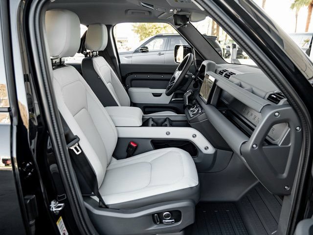 New 2025 Land Rover Defender 130 S AWD/4WD image 30
