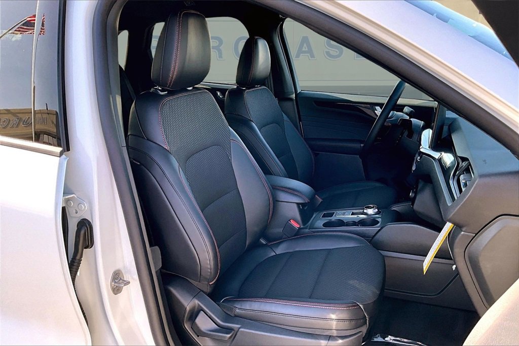 New 2026 Ford Escape ST-Line w/ Tech Pack #1 image 10