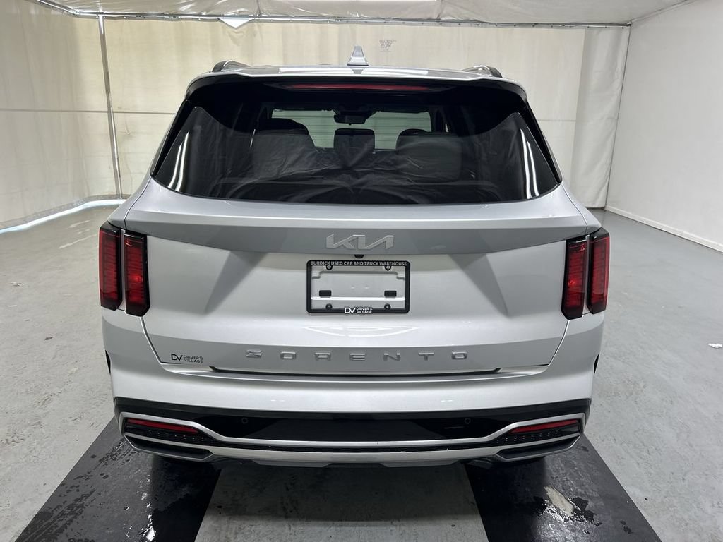 Used 2022 Kia Sorento S FWD image 22