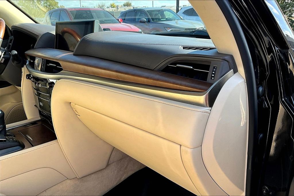 Used 2018 Lexus LX 570 4WD image 19
