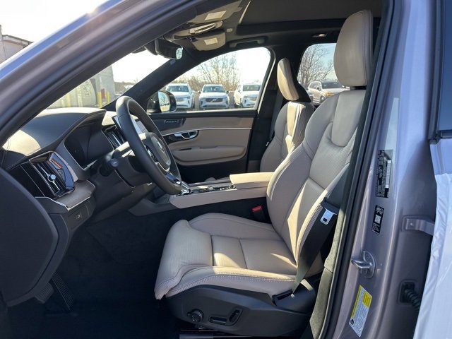 New 2026 Volvo XC90 B6 Ultra w/ Lounge Package image 13