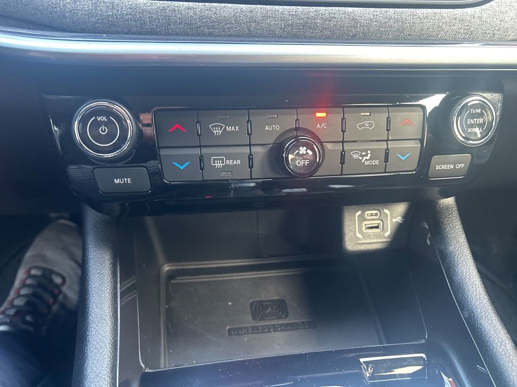 Used 2022 Jeep Compass Latitude w/ Sun and Sound Group image 13