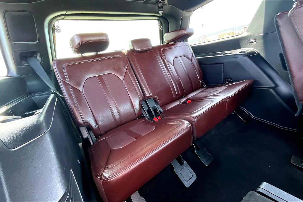 Used 2022 Ford Expedition Limited image 28