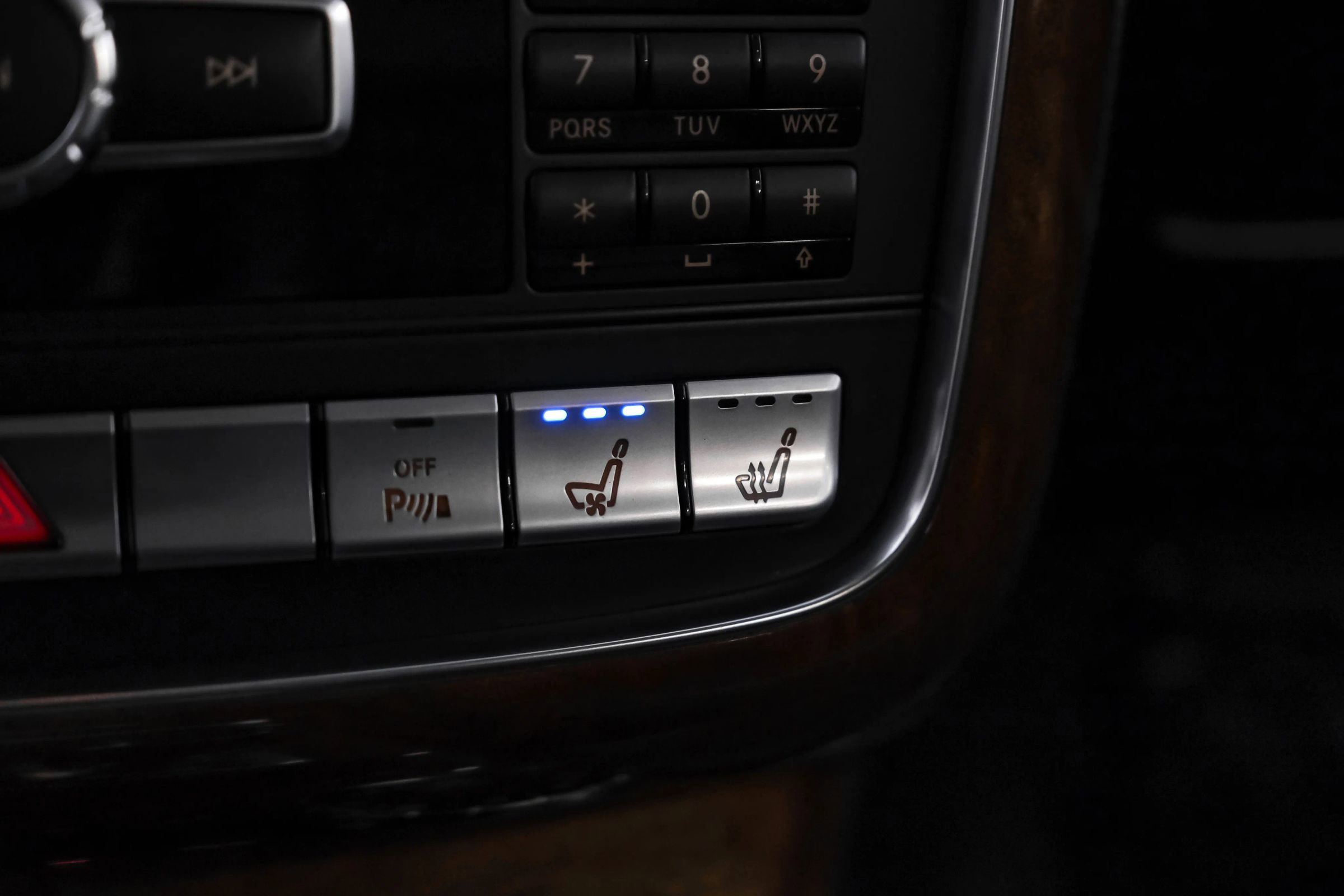 Used 2013 Mercedes-Benz G 550 image 23