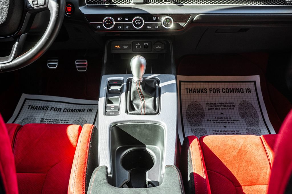 Used 2023 Honda Civic Type R image 11