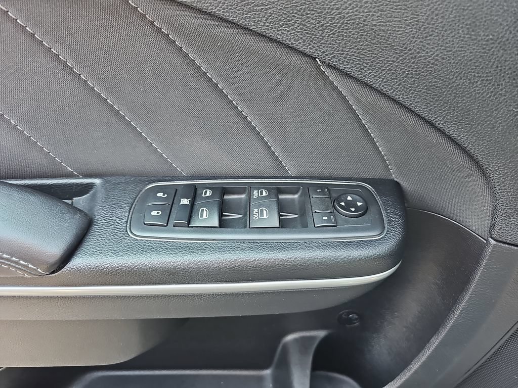 Used 2019 Dodge Charger R/T RWD image 26