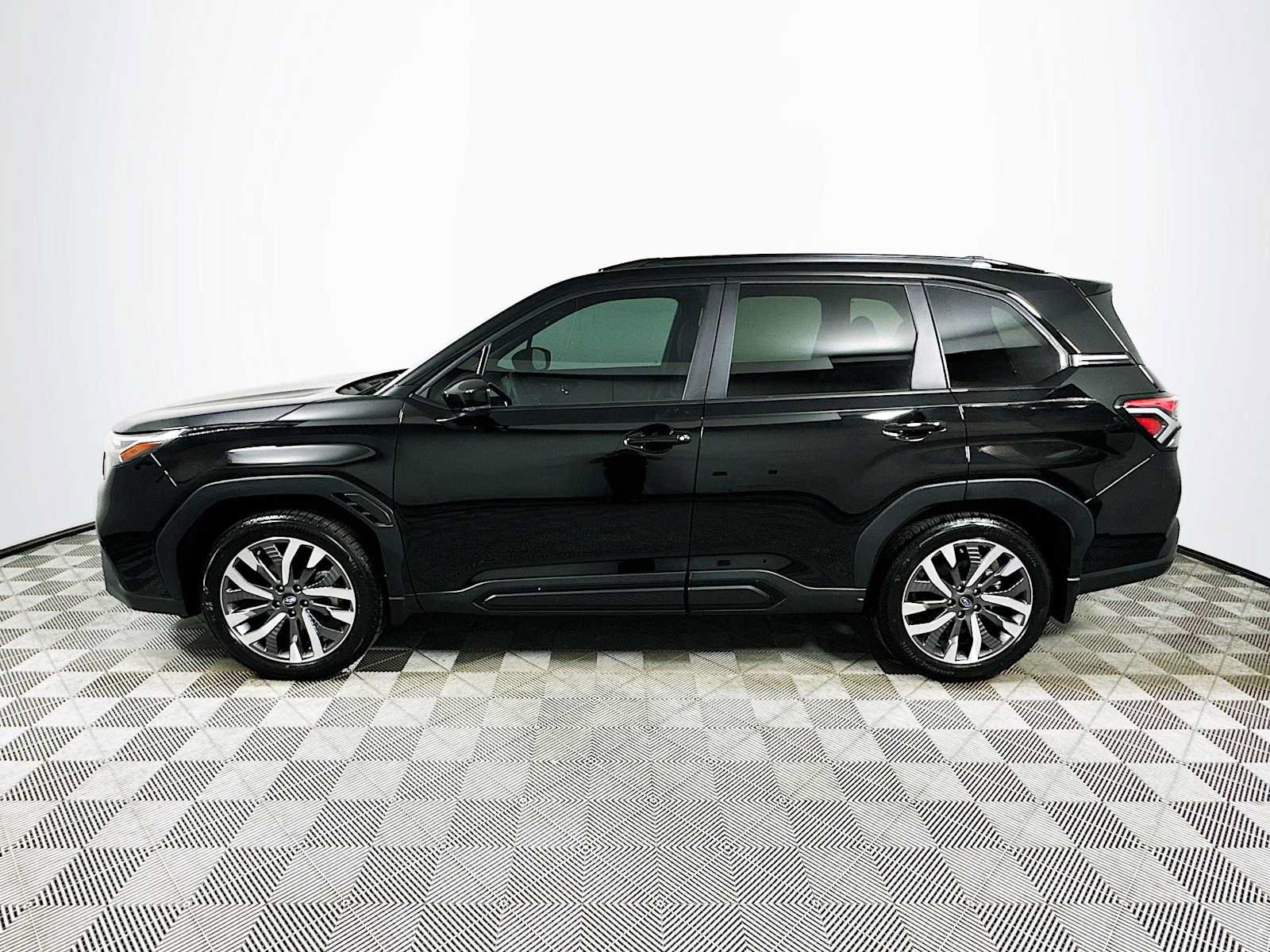 Certified 2026 Subaru Forester Touring w/ Touring Package AWD/4WD image 4