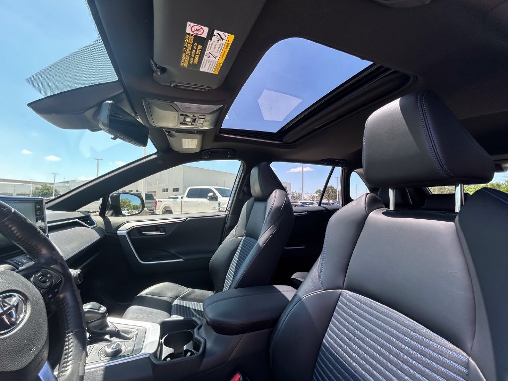 Used 2019 Toyota RAV4 XSE w/ XSE Weather Package AWD/4WD image 12