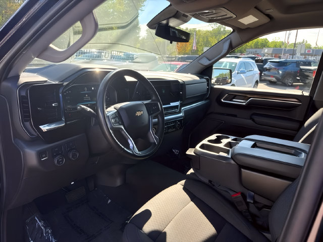 Used 2023 Chevrolet Silverado 1500 LT AWD/4WD image 12