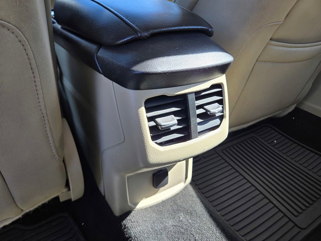 Used 2013 Ford Fusion SE image 26