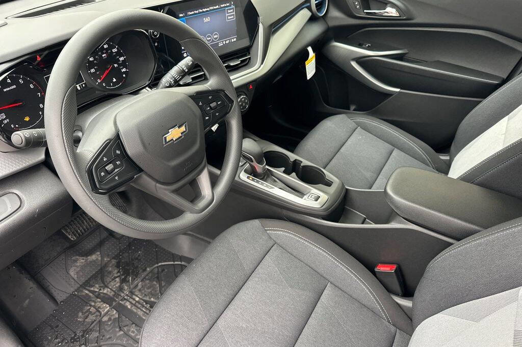 New 2026 Chevrolet Trax LS w/ LS Convenience Package image 11