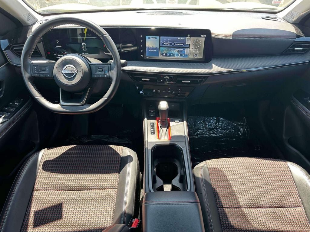 Used 2025 Nissan Kicks SR AWD/4WD image 13