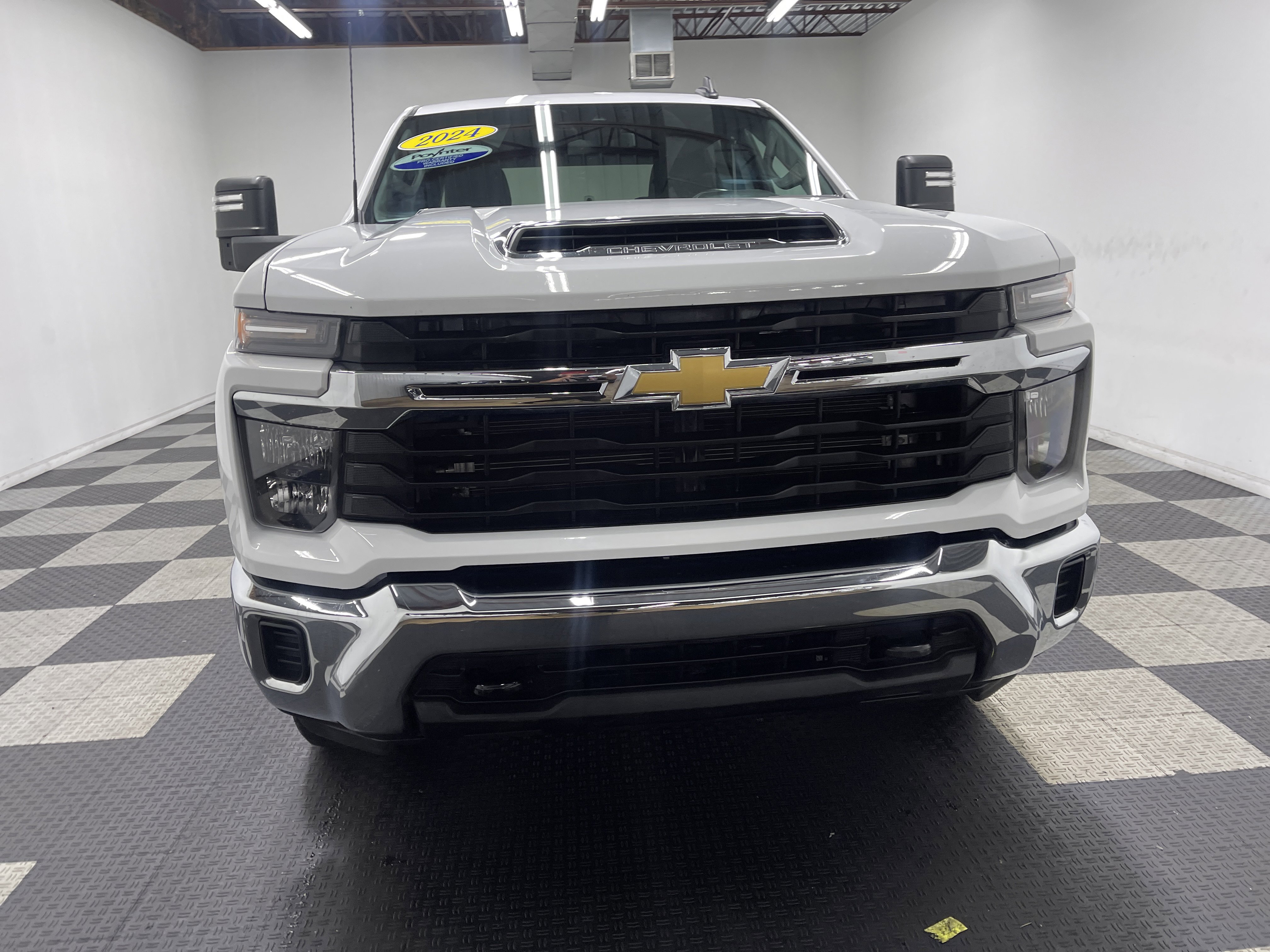 Used 2024 Chevrolet Silverado 2500 LT image 7
