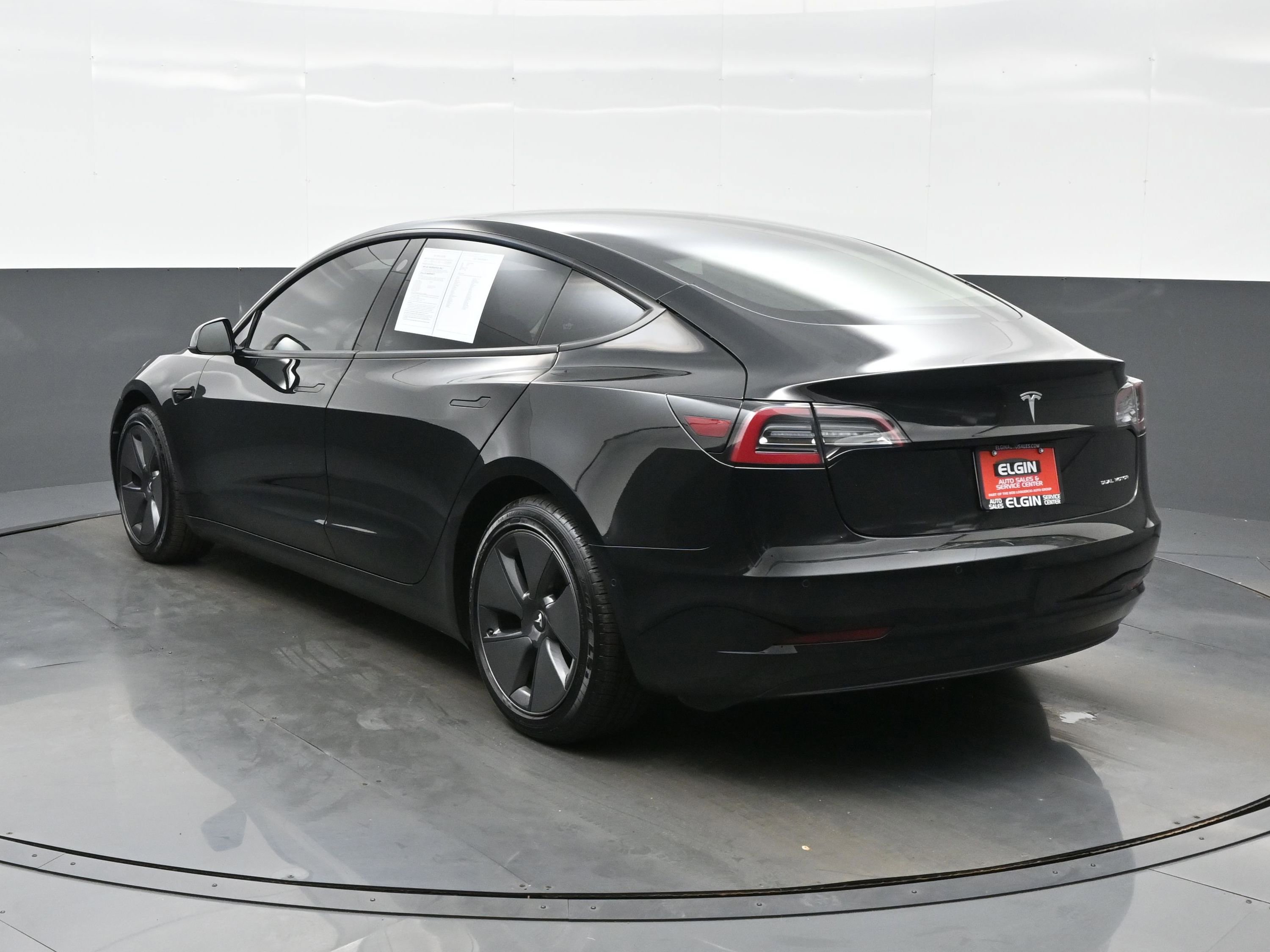 Used 2021 Tesla Model 3 Standard Range Plus image 4