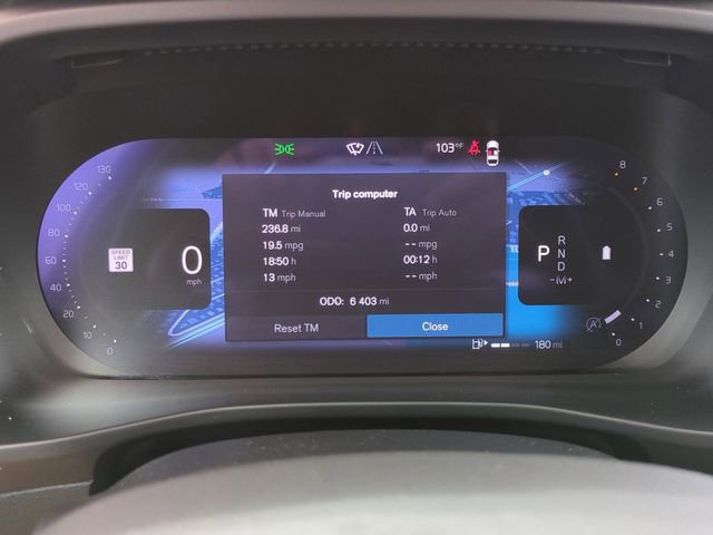 Certified 2024 Volvo XC40 B5 Ultimate w/ Protection Package Premier AWD/4WD image 22