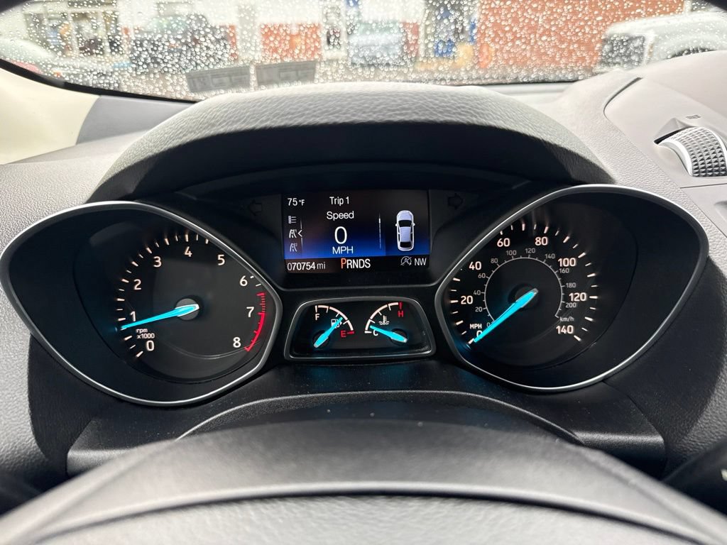 Used 2017 Ford Escape Titanium AWD/4WD image 23