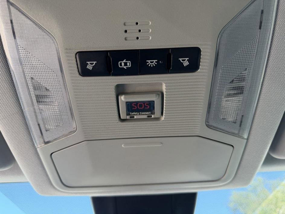 Used 2019 Toyota RAV4 LE image 29