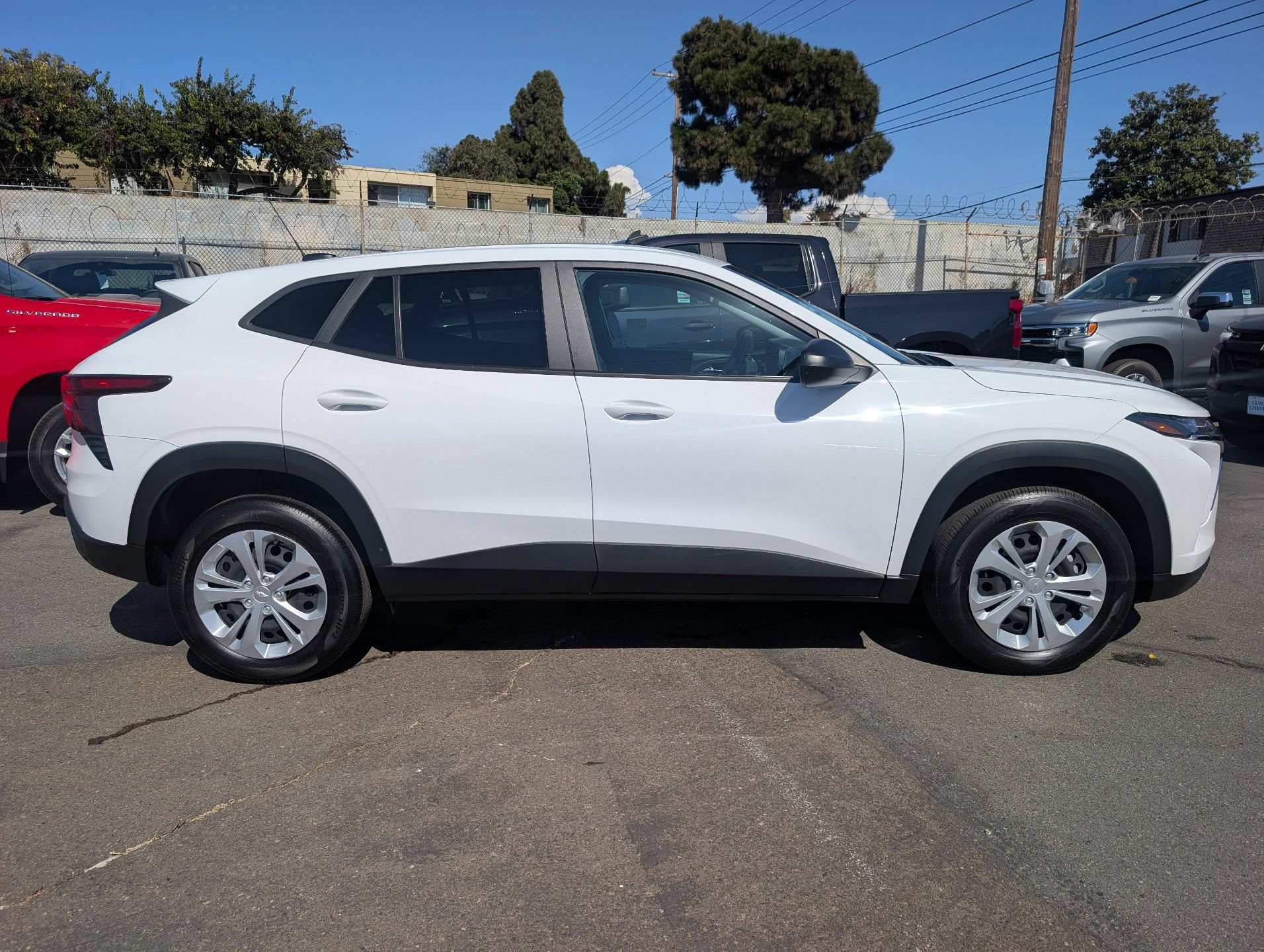 Used 2024 Chevrolet Trax LS FWD image 7