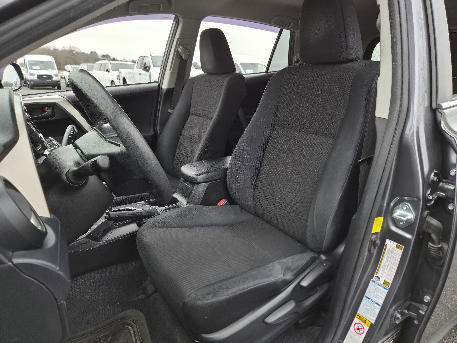 Used 2015 Toyota RAV4 LE image 10