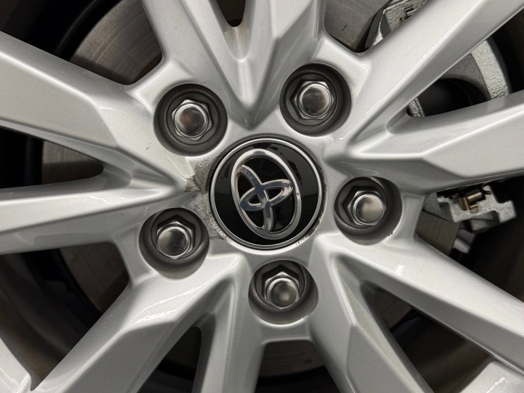 Used 2026 Toyota Camry LE image 15