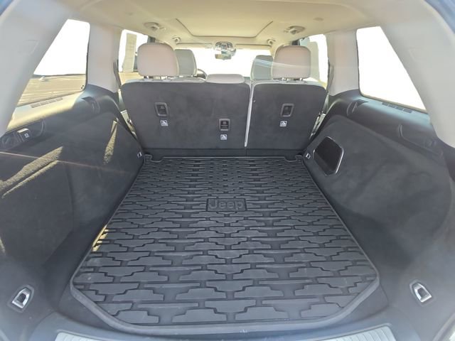 Used 2022 Jeep Grand Cherokee Overland w/ Luxury Tech Group IV image 13