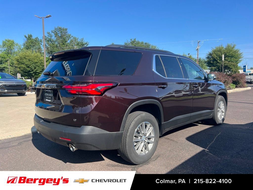 Used 2023 Chevrolet Traverse LT FWD image 7