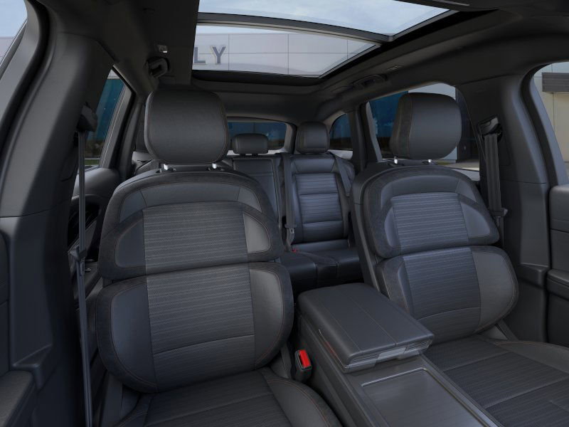 New 2025 Lincoln Nautilus Reserve image 10