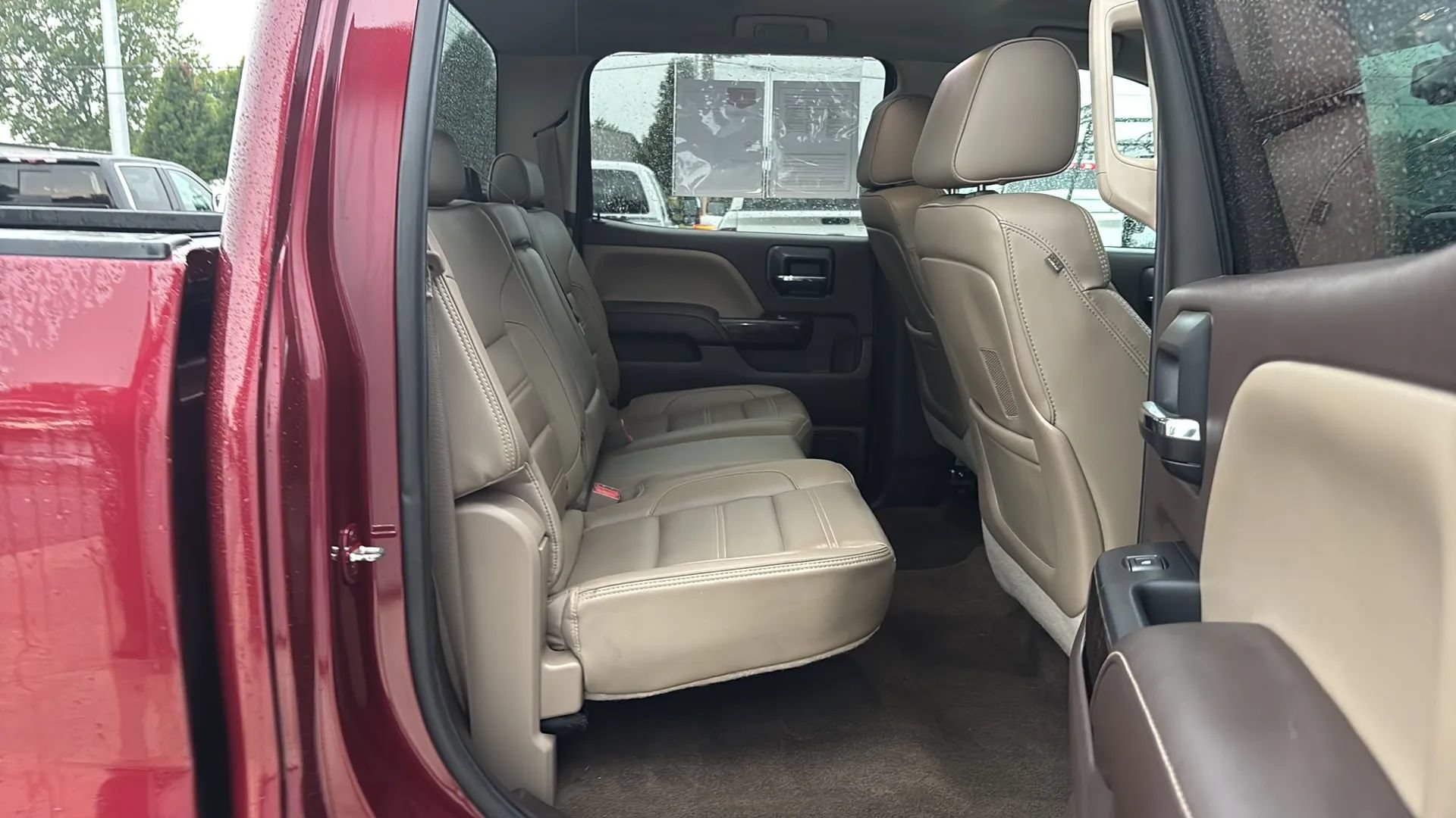 Used 2015 GMC Sierra 2500 Denali w/ Duramax Plus Package AWD/4WD image 17