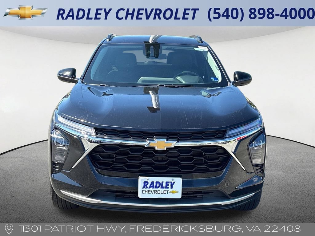 Used 2025 Chevrolet Trax LT w/ LT Convenience Package FWD image 22