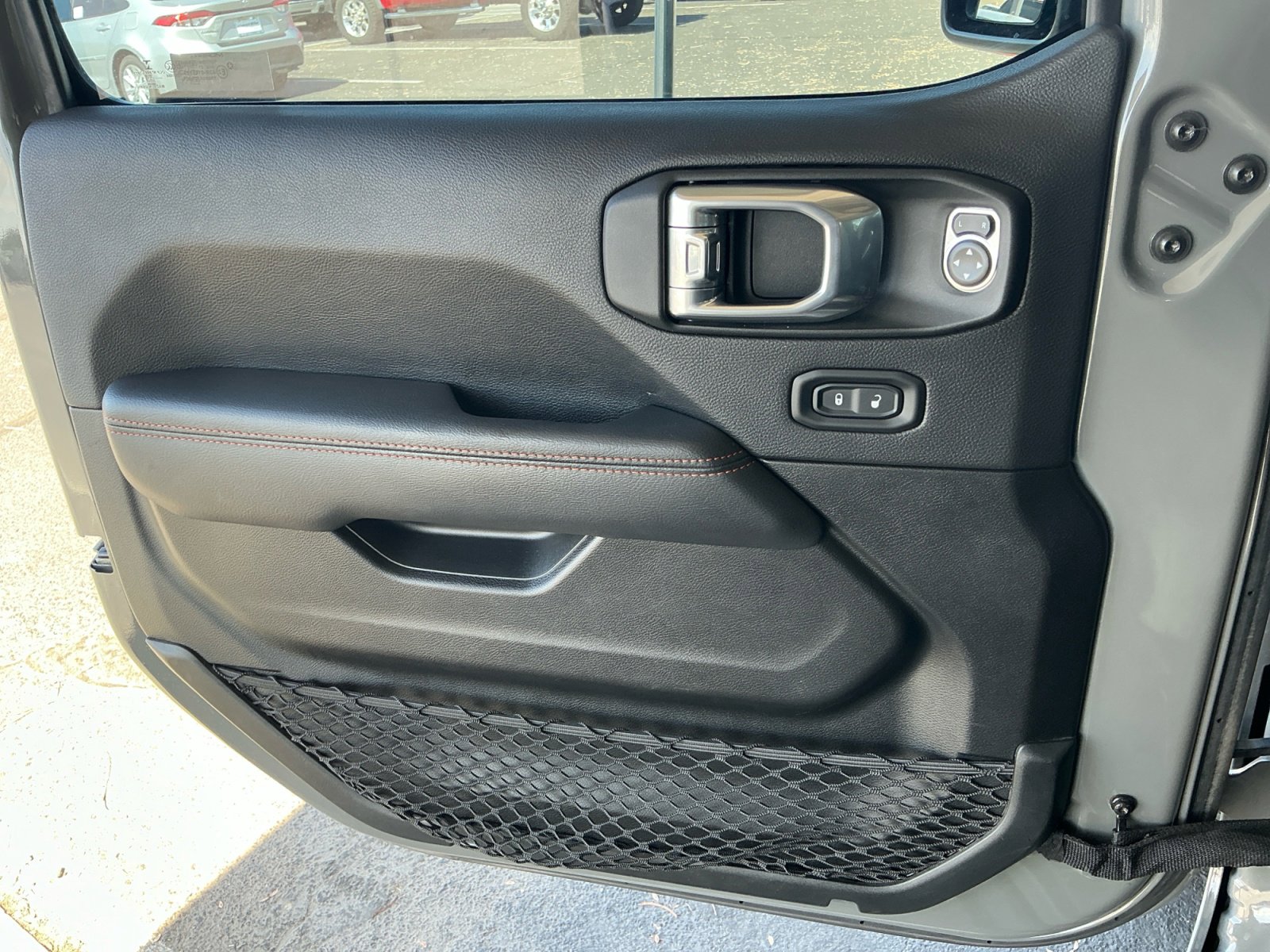 Used 2021 Jeep Gladiator Mojave AWD/4WD image 13