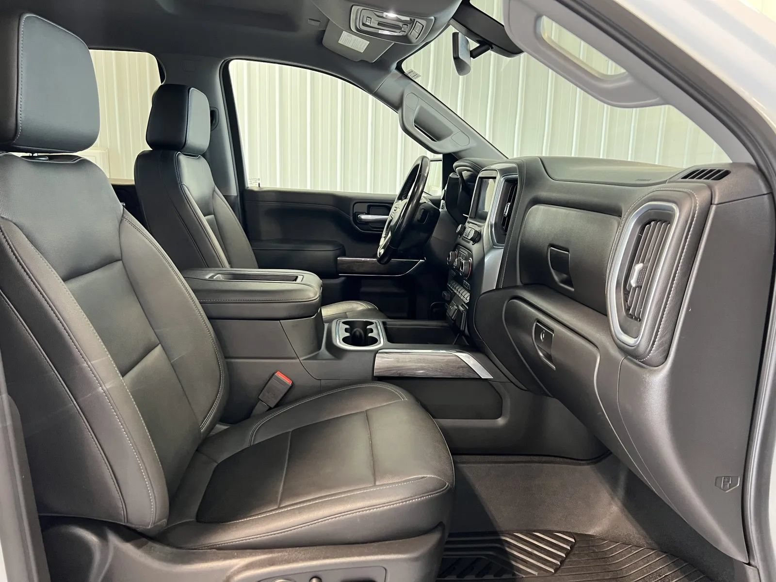 Used 2021 Chevrolet Silverado 1500 LTZ AWD/4WD image 35