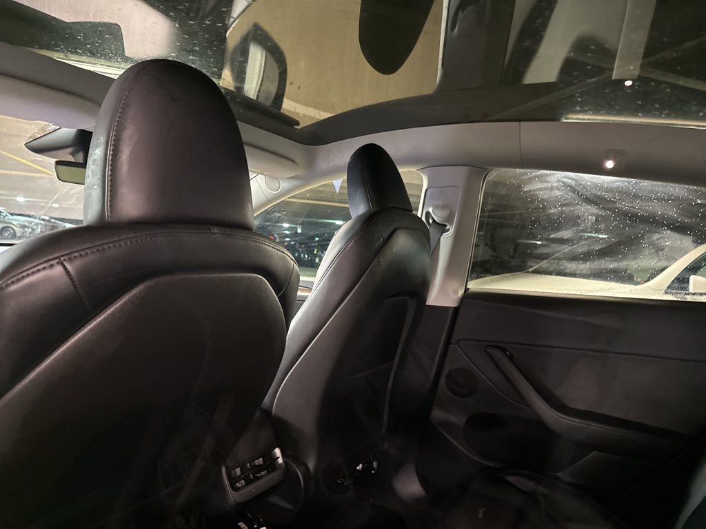 Used 2025 Tesla Model Y Long Range image 11