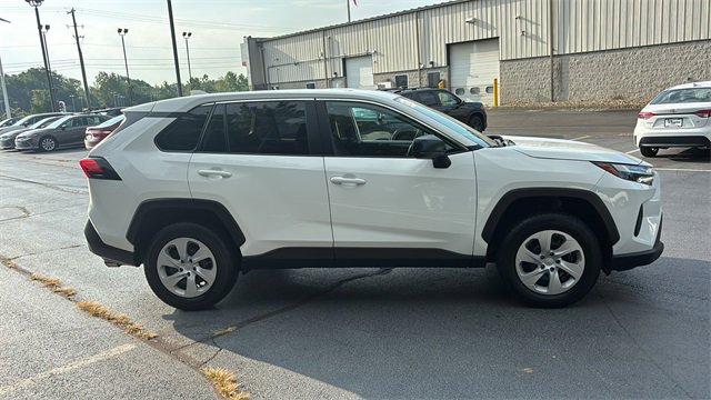 Used 2024 Toyota RAV4 LE image 27