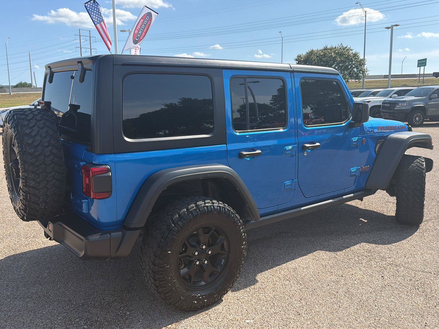 Used 2024 Jeep Wrangler Unlimited Rubicon AWD/4WD image 3