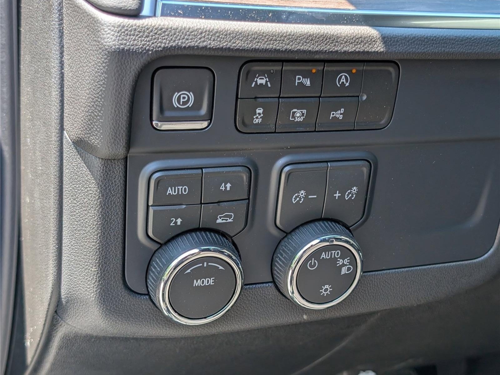 New 2026 Chevrolet Tahoe LS AWD/4WD image 18