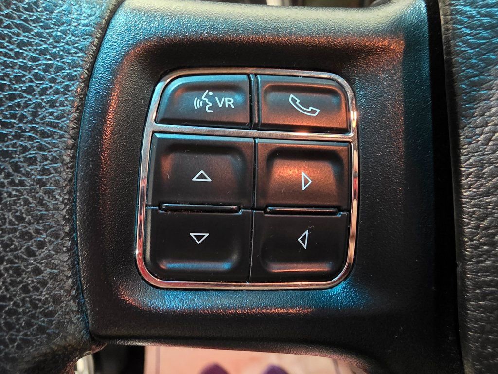 Used 2019 RAM 1500 Classic SLT image 5